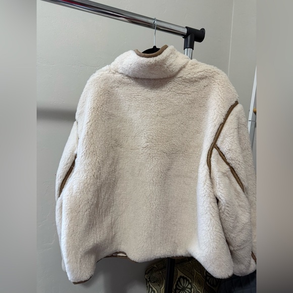 Old Navy Cream and Tan Teddy Jacket - Picture 2 of 4